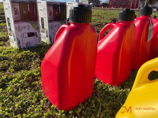(1) NEW PLASTIC FIVE GALLON U JUG (RED)