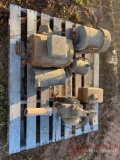 GAS ENGINE, FOUR ELECTRIC MOTORS