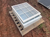 PALLET OF WINDOWS