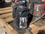 AIR OVER HYDRAULIC JACKS