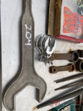 VARIOUS NEW END WRENCHES AND BULL WRENCHES