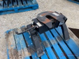 FIFTH WHEEL HITCH