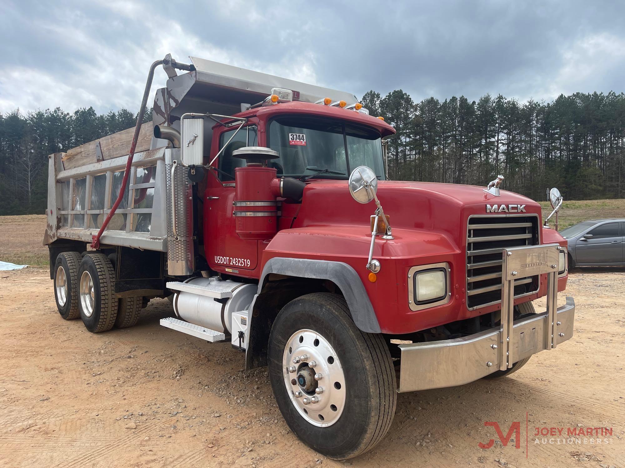 2002 MACK RD688S TANDEM DUMP TRUCK | Proxibid