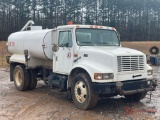 1999 INTERNATIONAL 4700 WATER TRUCK