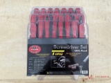 NEW TORQ 30 PIECE SCREWDRIVER SET WITH RACK