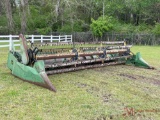 JOHN DEERE 220 GRAIN HEAD