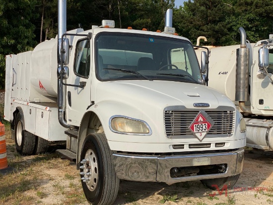 2006 FREIGHTLINER BUSINESS CLASS M2 FUEL AND LUBE TRUCK