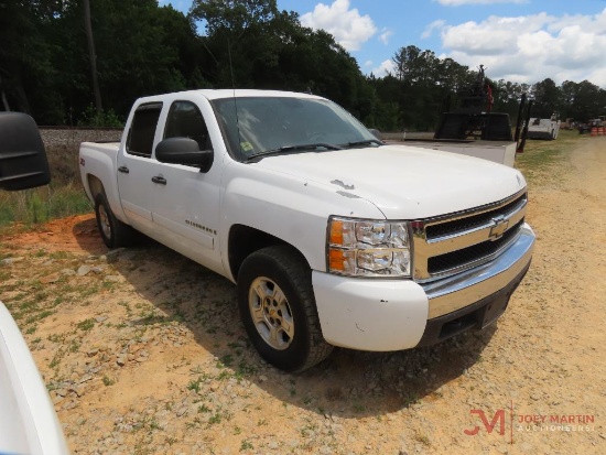 2008 CHEVROLET SILVERADO LT 1500 PICKUP TRUCK