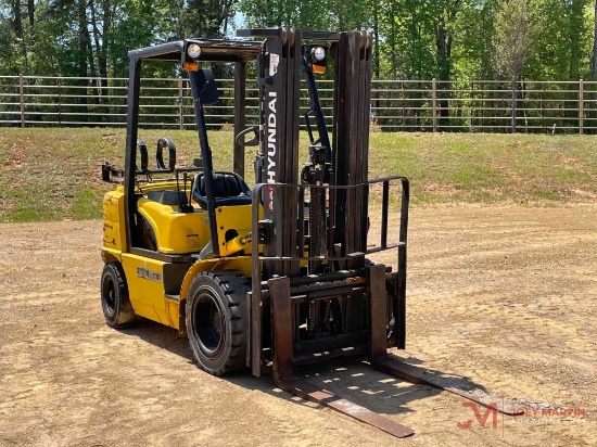 HYUNDAI 30L-7M STRAIGHT MAST FORKLIFT