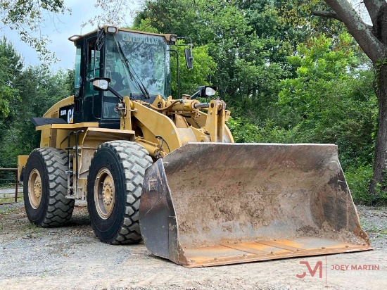 2011 CAT 938H RUBBER TIRE LOADER