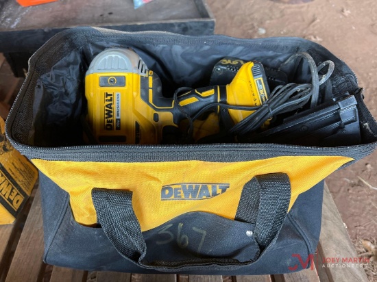 DEWALT TOOL BAG WITH CONTENTS