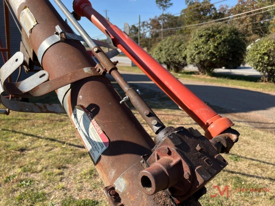 HUTCHINSON 8" AUGER