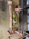 HYDRAULIC JACK AND (2) PTO SHAFTS