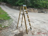 LOUISVILLE 6' FIBERGLASS/ALUMINUM STEP LADDER