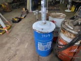 PNEUMATIC GREASE PUMP