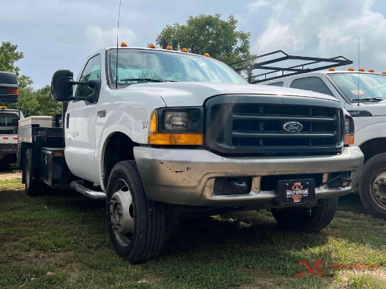 1999 FORD F550 FLATBED TRUCK