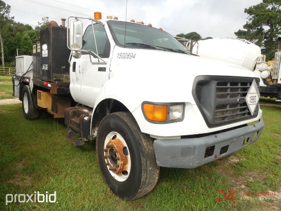 2001 FORD F750XL SUPER DUTY FUEL AND LUBE TRUCK