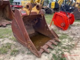 CAT EXCAVATOR BUCKET