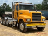 2013 MACK PINNACLE DAY CAB TRI-AXLE TRUCK TRACTOR