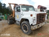 INTERNATIONAL S1700 GRAPPLE TRUCK