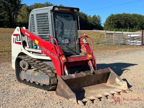 2019 TAKEUCHI TL8 MULTI TERRAIN LOADER