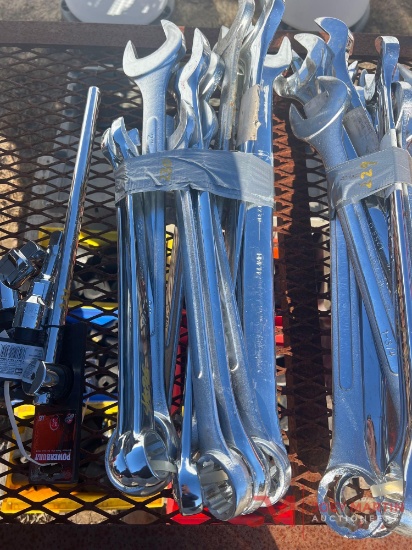 LOT OF VARIOUS LARGE WRENCHES