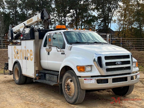 2011 FORD F-750 XLT SUPER DUTY SERVICE TRUCK