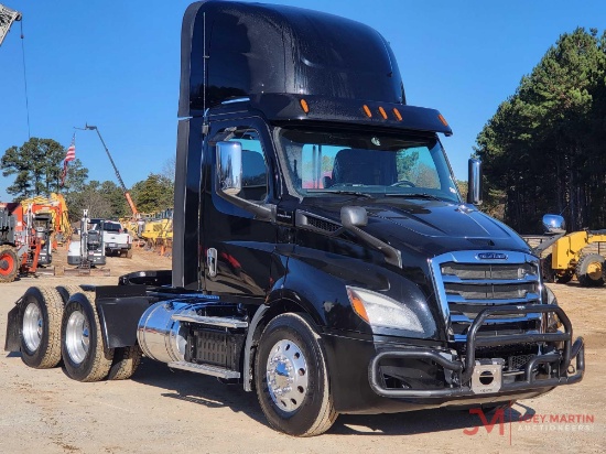 2018 FREIGHTLINER...CASCADIA DAY CAB TRUCK TRACTOR