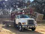 1995 FORD 750 WITH SKY HOIST SR 53