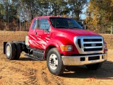 2004 FORD F-650 XL S.D. CAB AND CHASSIS TRUCK