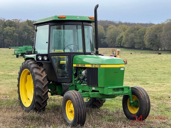 JOHN DEERE 2140 AG TRACTOR