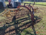 NEW HOLLAND 258 HAY RAKE...