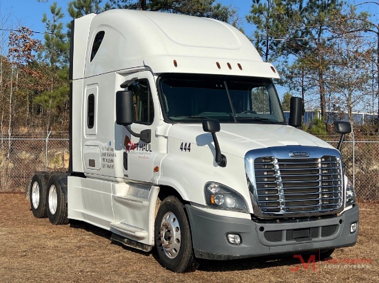 2017 FREIGHTLINER CASCADIA CONVENTIONAL SLEEPER TRUCK TRACTOR