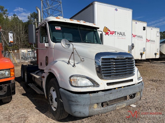 2005 FREIGHLINER DAY CAB TRUCK TRACTOR