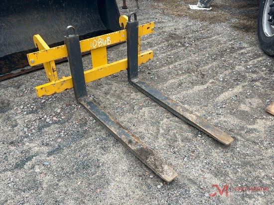 48" FORKS (FITS DEERE 304H)