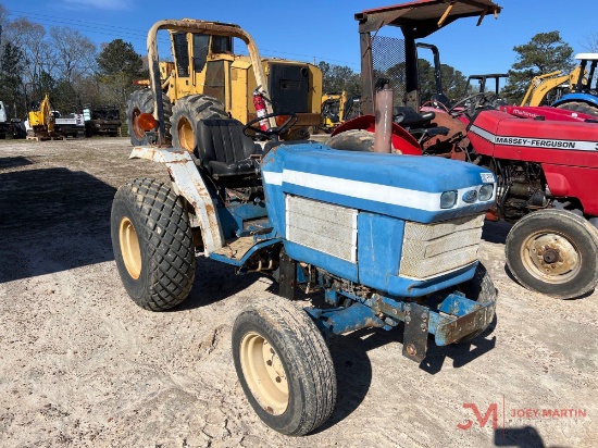 FORD 1720 UTILITY TRACTOR