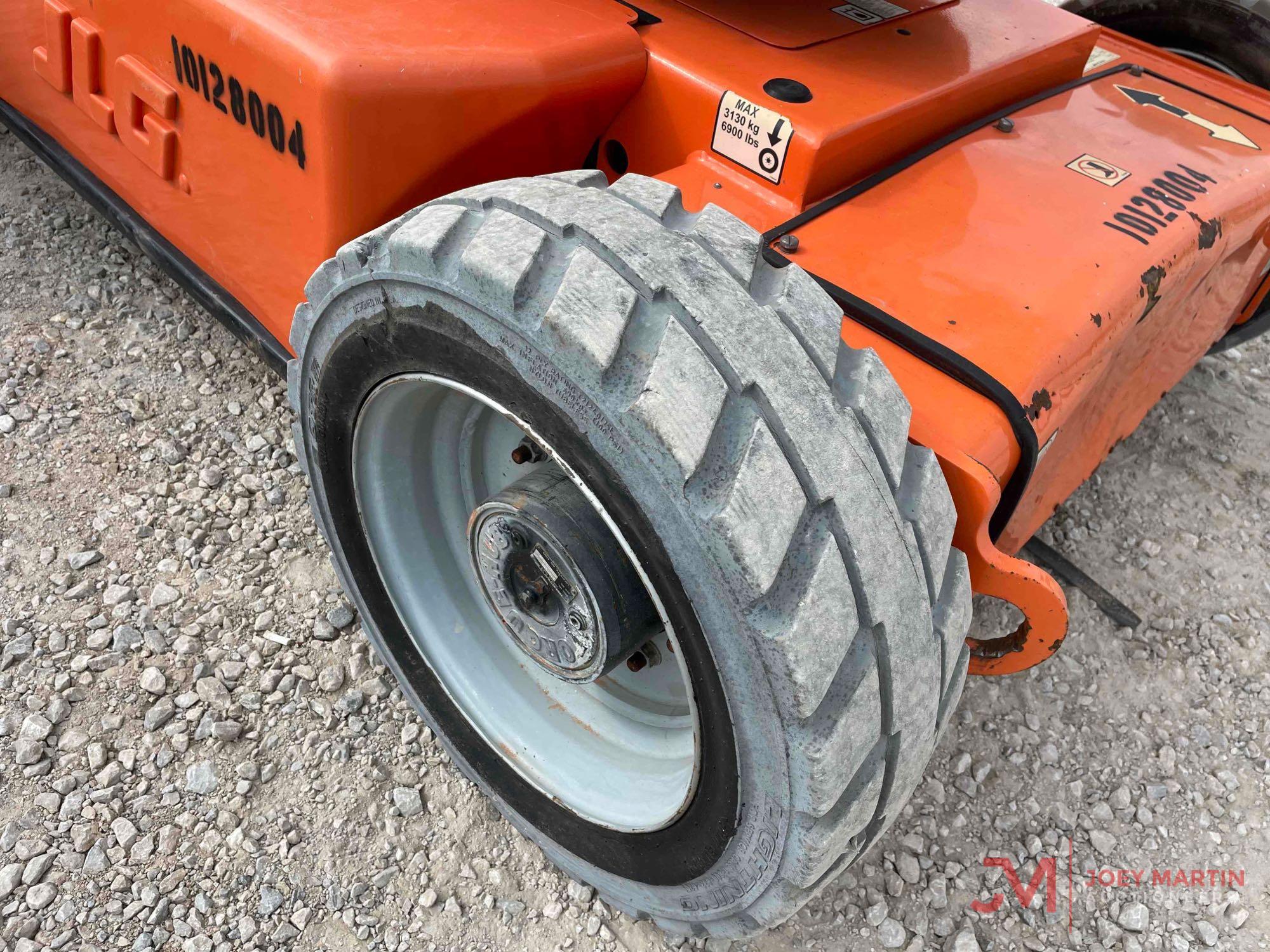 Wheeled articulated boom lift - E450AJ - JLG Industries Inc. - electric /  for construction