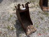 12' EXCAVATOR TOOTH BUCKET, COUPLER