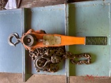 VGD 1 1/2 TON LEVER CHAIN HOIST, (PIC IS A SAMPLE, ITEMS MAY VARY IN CONDITION)