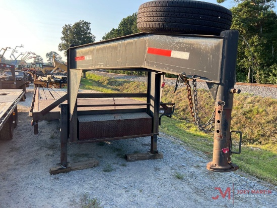 2008 LONE WOLF 24? GOOSENECK TRAILER