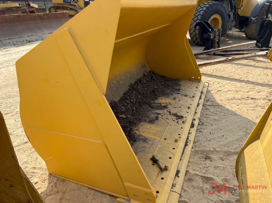 ROCKLAND 120" LOADER BUCKET