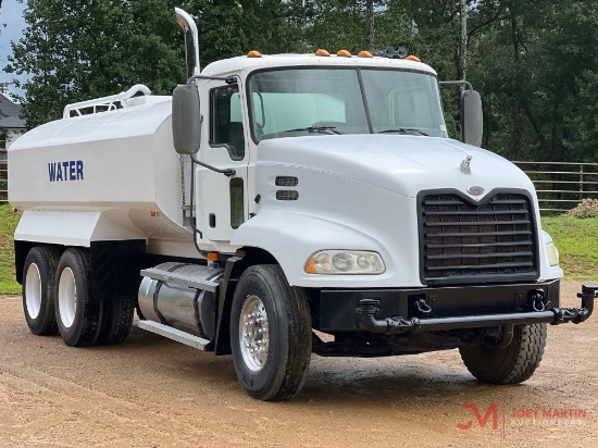 2007 MACK CXP613 T/A WATER TRUCK