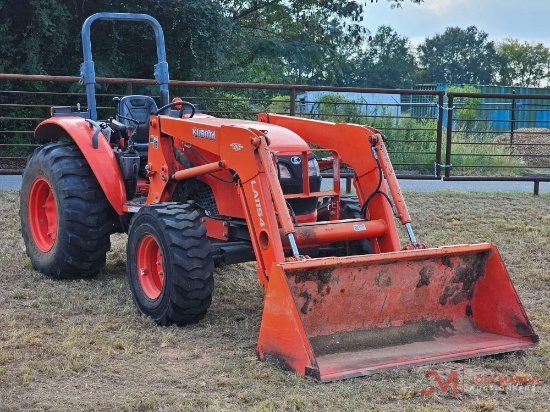 KUBOTA M7060D AG TRACTOR
