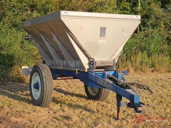 NEWTON CROUCH ROW CROP SPREADER