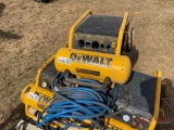 DEWALT 4.5 GALLON 200 PSI ELECTRIC AIR COMPRESSOR