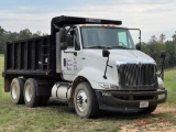 2012 INTERNATIONAL 8600 TANDEM DUMP TRUCK