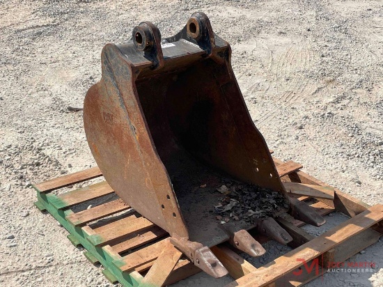 CAT 24" TOOTH EXCAVATOR BUCKET