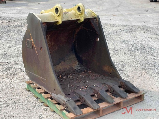 CAT 42" TOOTH EXCAVATOR BUCKET