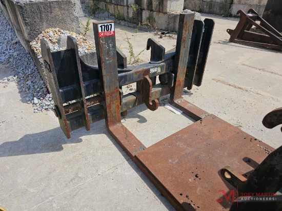 2011 AIM LOADER FORKS