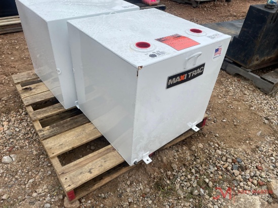 NEW UNUSED MAXI TRAC 50 GALLON AUX FUEL TANK